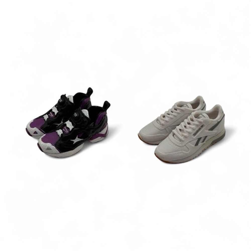 Zuru Mini Brands Reebok PUMP IT UP Black and Purple & White Sneakers Set Of 2